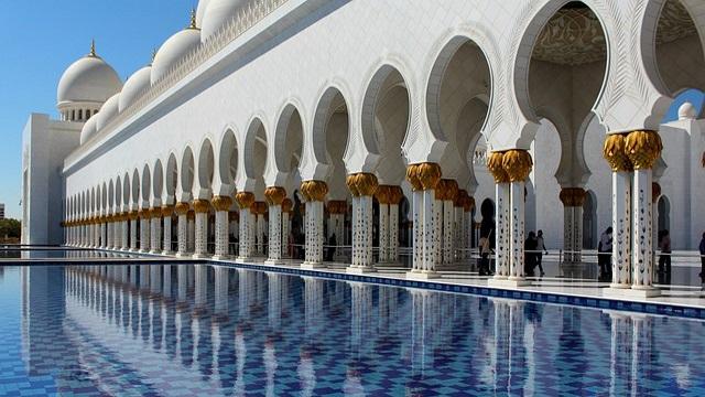Мечеть в Абу-Даби